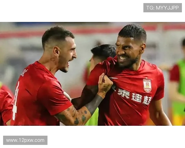 苏亚雷斯称卡米洛状态未达标苏祖回归训练全队备战进入关键阶段