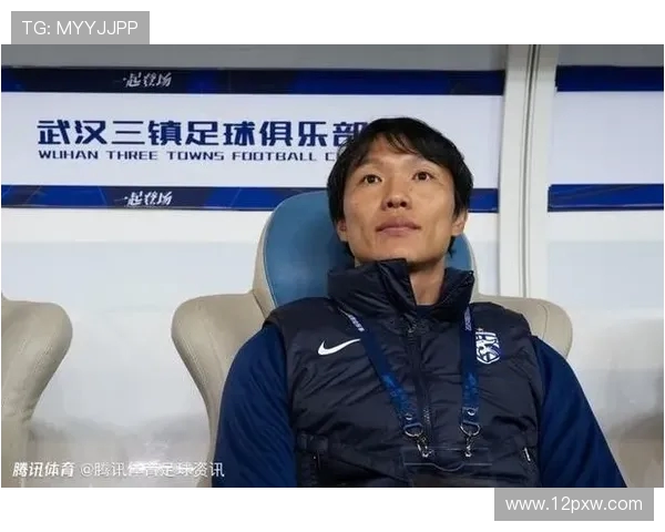 邓卓翔力挺团结球员 全力应对困难